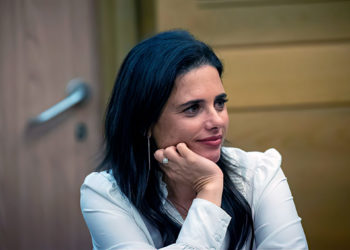 Ayelet Shaked: Sigo siendo fiel a mis creencias