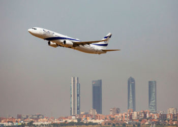 Israel pone a más países bajo advertencia de viaje por riesgo de COVID