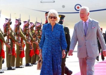 El príncipe Carlos de Inglaterra inicia un viaje de cuatro días a Jordania y Egipto