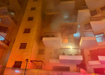 Incendio en edificio de Haifa provoca evacuaciones