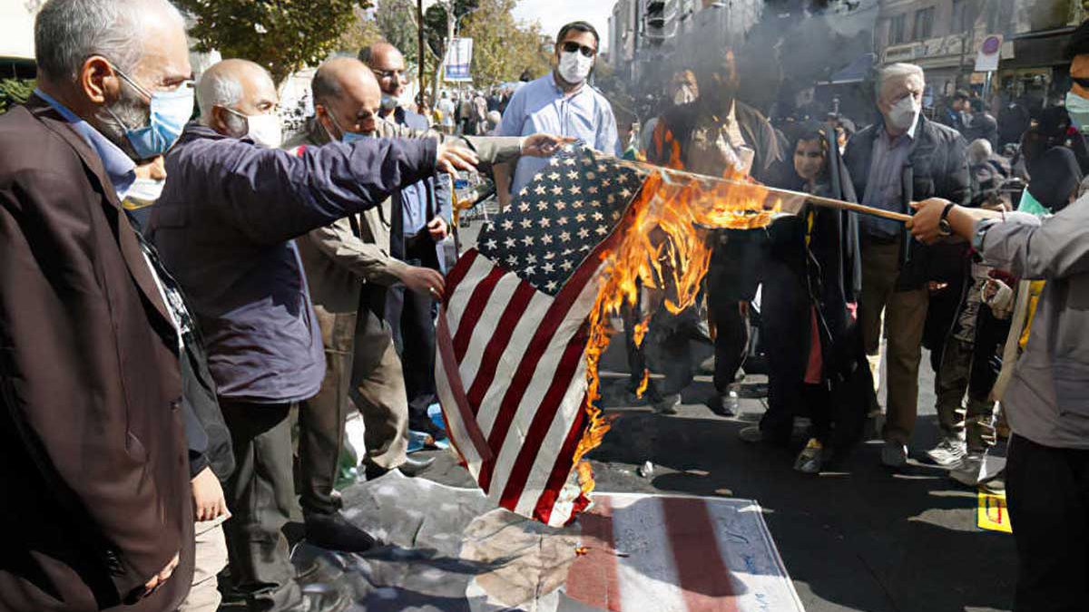 Irán conmemora el aniversario de la toma de la Embajada de Estados Unidos en 1979