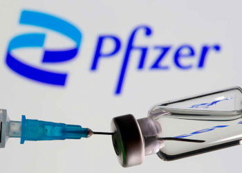 No importa la edad que tenga: dos dosis de la vacuna Pfizer no duran