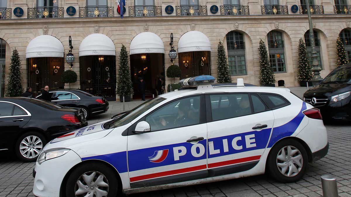 Islamista apuñala a un policía francés “en nombre del profeta”