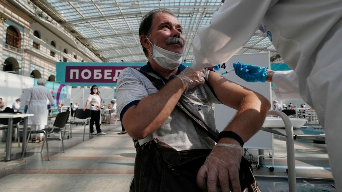 Israel retrasa la entrada de turistas vacunados con Sputnik V de Rusia
