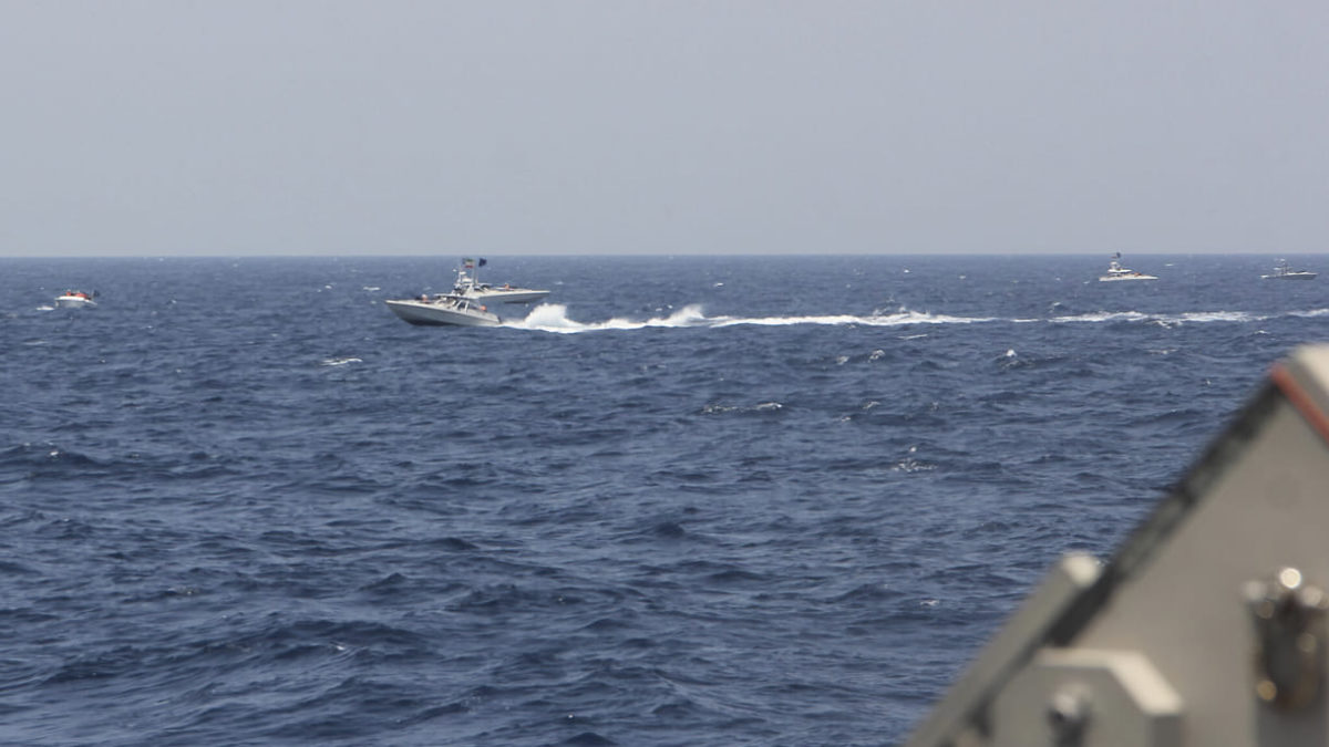 Irán apresa un barco extranjero de contrabando de gasóleo en el Golfo