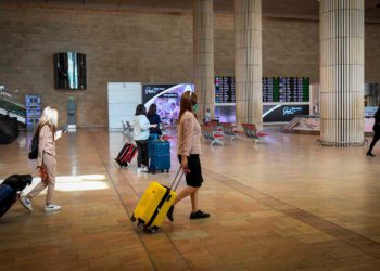 Bennett: Los controles fronterizos ha impedido que Ómicron se extienda en Israel
