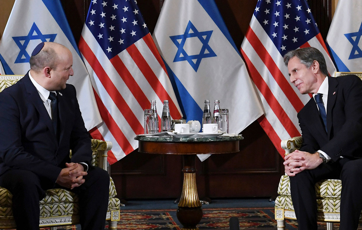 Irán responde airadamente después que Israel pidiera suspender las conversaciones nucleares