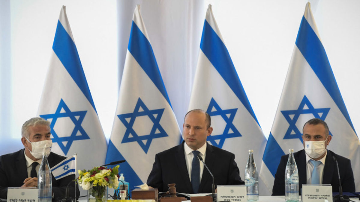 Primer ministro israelí entra en aislamiento después que su hija da positivo a COVID