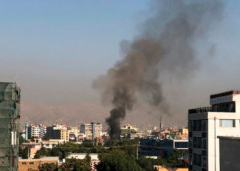 Terrorista suicida es abatido en la puerta de la oficina de pasaportes de Kabul