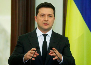 Para resistir a Rusia: Ucrania debe ayudarse a sí misma