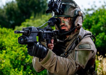 Elbit Systems de Israel presenta un rifle de asalto con inteligencia artificial