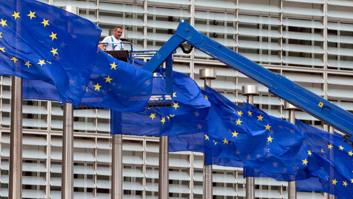La Unión Europea no presiona a la Autoridad Palestina para que cancele sus pagos a terroristas