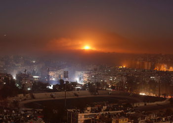 Ataque atribuido a Israel apunta a un sitio cerca de la frontera con Siria