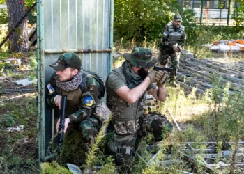 Combatientes extranjeros juran apoyar a Ucrania contra la invasión rusa