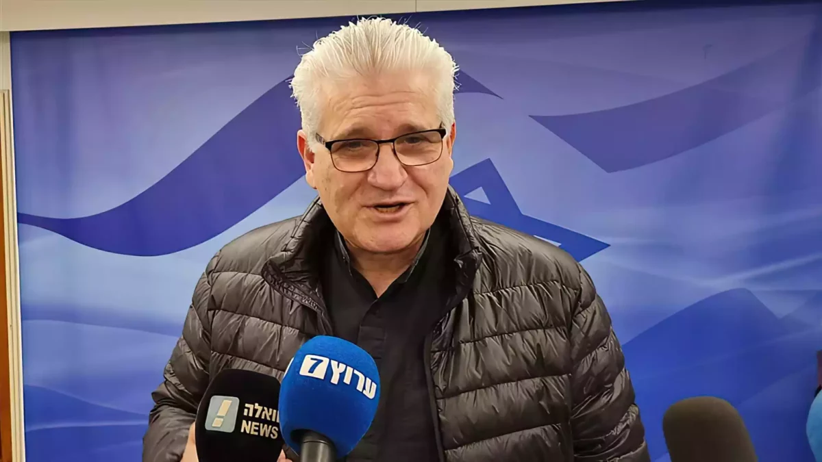 Ministro de Yisrael Beytenu afirma: Bennett engaña a Lapid