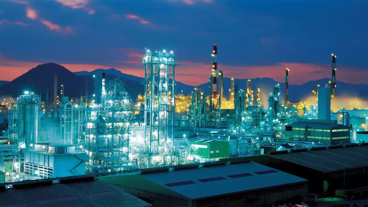 Irán aspira a la primera posición en el mercado petroquímico de Oriente Medio
