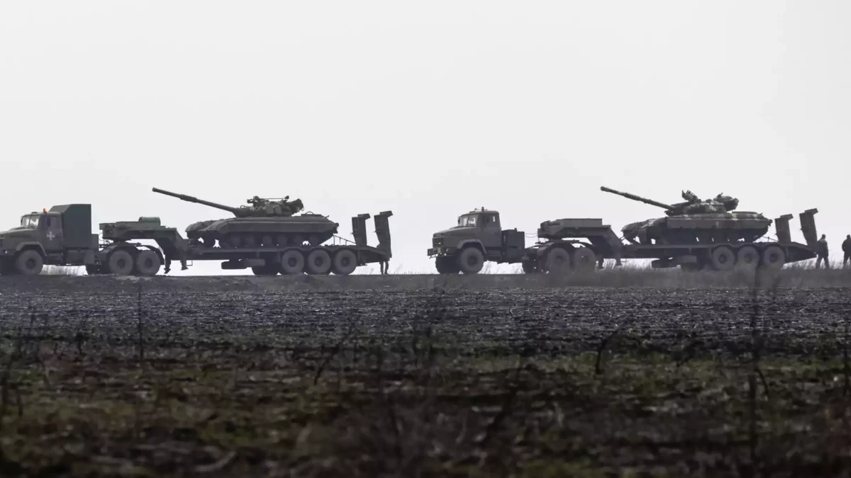 Estados Unidos promete acercar más fuerzas a Rusia si Moscú invade Ucrania
