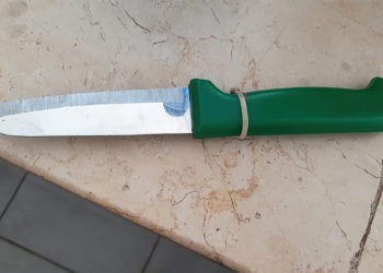 Terrorista árabe detenido con un gran cuchillo en la estación de autobuses de Tel Aviv