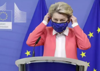 Jefe de la UE: Es hora de “pensar” en la vacunación obligatoria