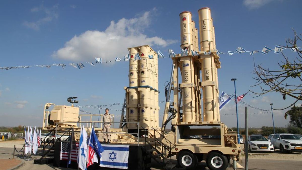 El sistema Arrow de Israel intercepta un objetivo que simula un misil iraní