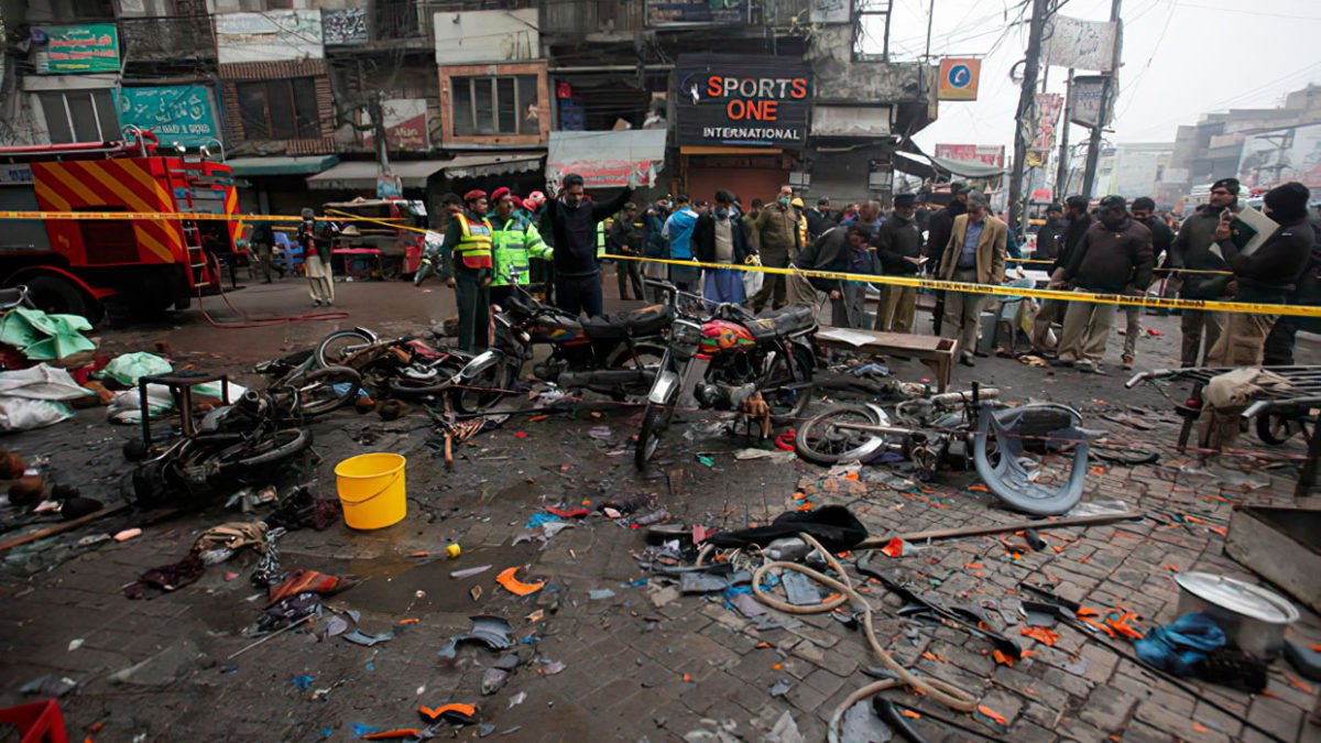 Atentado con bomba en Pakistán deja al menos dos muertos y 22 heridos
