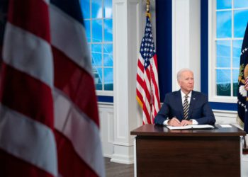 Un desastre por mes: los primeros 12 meses de Joe Biden en el cargo
