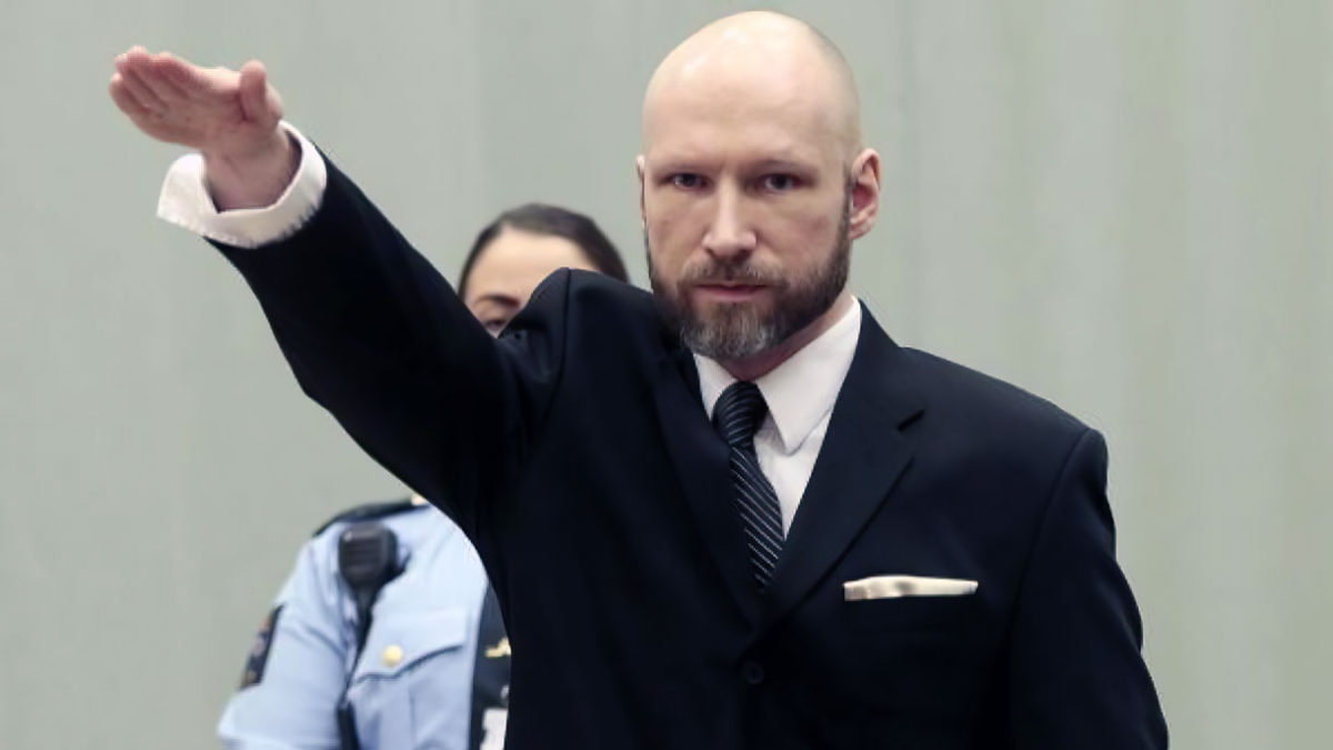 El asesino noruego Breivik comienza la audiencia de libertad condicional con un saludo nazi