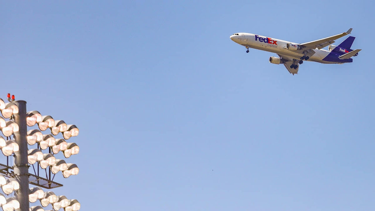 FedEx solicita sistemas de defensa antimisiles en los aviones de carga