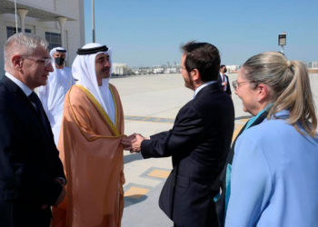 Presidente de Israel aterriza en los Emiratos Árabes Unidos para una visita histórica