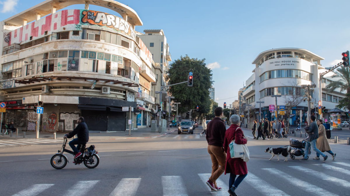 La calle Allenby de Tel Aviv se renueva