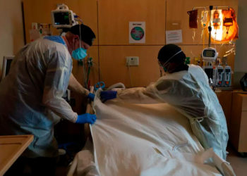 Covid-19 en Israel: La tasa de mortalidad aumentó un 40% en dos semanas