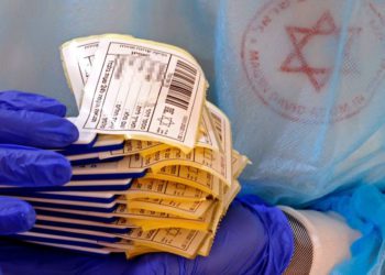 Altos cargos de Israel dan positivo al COVID mientras los contagios siguen batiendo récords