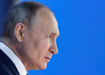 Rusia lanza sutiles amenazas que van más allá de una invasión de Ucrania