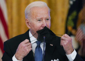 Biden es sorprendido insultando a un periodista de Fox News
