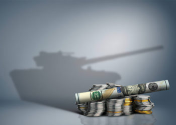 Las políticas de Biden amenazan el presupuesto militar de EE. UU.