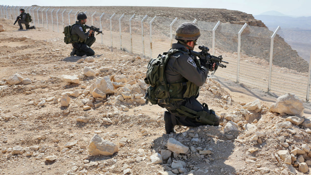 Las FDI capturan cargamento de 100 kilos de droga en la frontera con Egipto