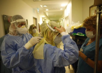 El personal del hospital hará turnos de 12 horas por falta de personal