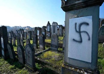 Informe: 3/4 de los judíos franceses han sufrido actos antisemitas