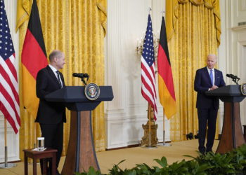 Biden amenaza con bloquear el gasoducto si Rusia invade Ucrania