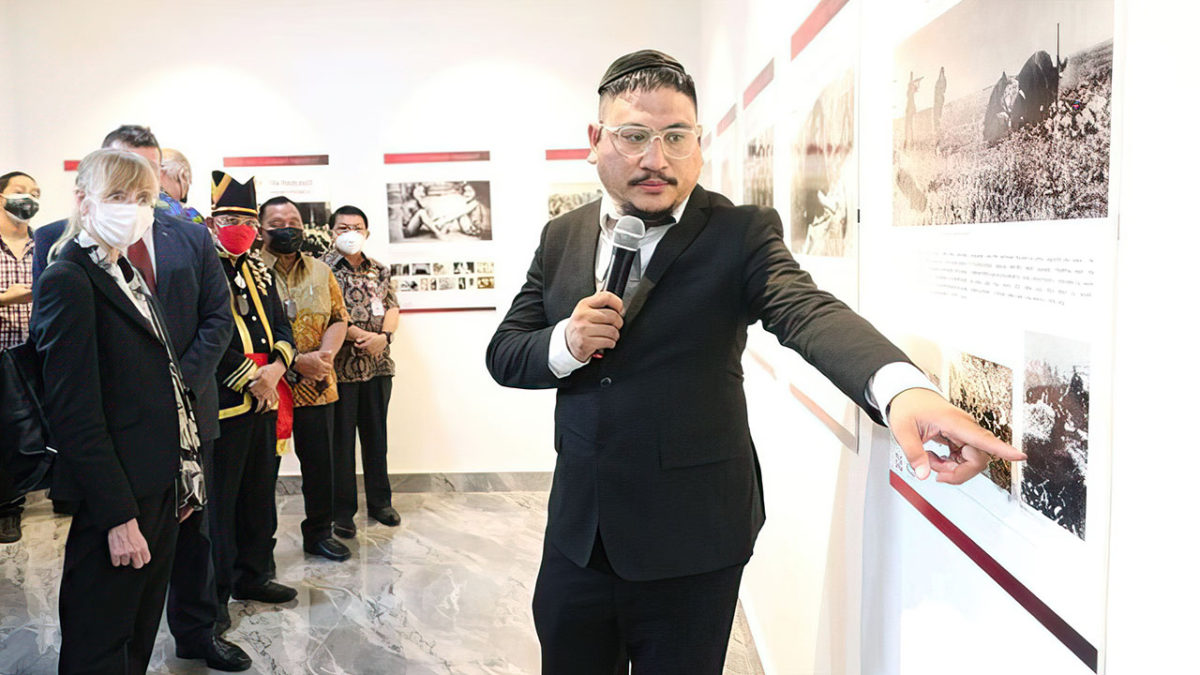 Musulmanes de Indonesia exigen el cierre de exposición sobre el Holocausto