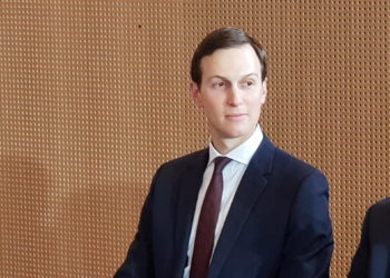 Jared Kushner se reunió con el príncipe heredero saudí durante su gira