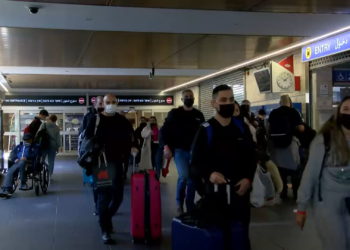 Lapid pide ayuda a Moldavia para evacuar a judíos e israelíes de Ucrania