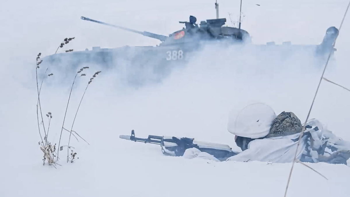 La OTAN advierte de que la concentración militar rusa en Bielorrusia es la mayor en 30 años