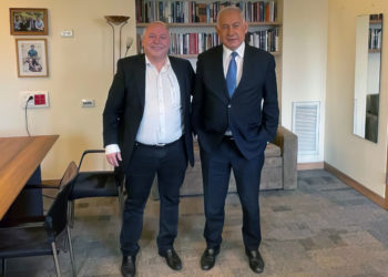 Netanyahu publica una foto con el MK del Likud David Amsalem