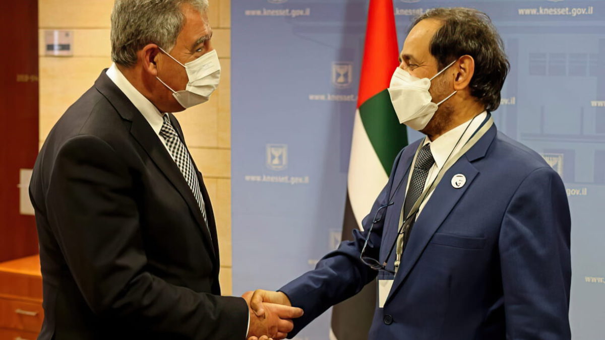 Por primera vez: una delegación parlamentaria de los EAU visita la Knesset