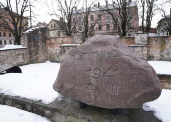 Letonia aprueba la tan esperada ley de restitución del Holocausto y pretende revitalizar la vida judía