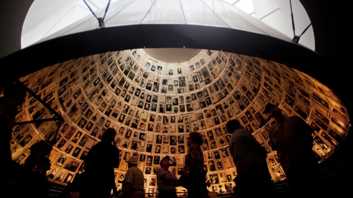 Yad Vashem condena la invasión rusa y el uso de la retórica nazi por ambas partes del conflicto