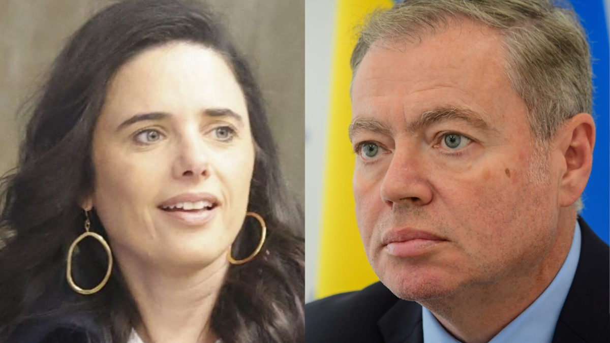 Embajador de Ucrania regala flores a la ministra israelí Ayelet Shaked