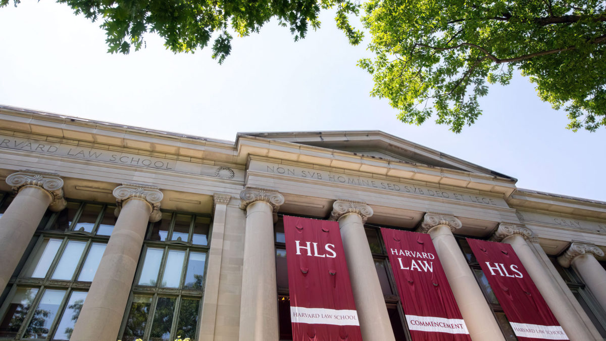 Facultad de Derecho de Harvard califica a Israel de régimen de apartheid