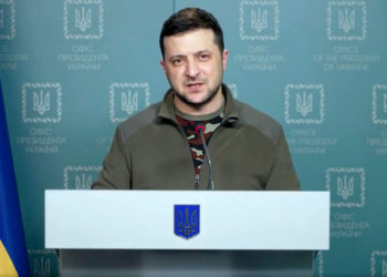 En un llamamiento a los líderes judíos de EE.UU., Zelensky califica la invasión rusa de “puro nazismo”